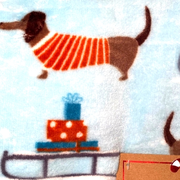 🎅 Dachshund Winter Themed Oversized Throw Blanket - Picture 4 of 6